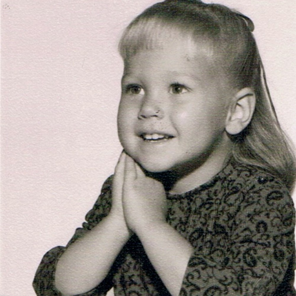 Meet your Posher, Elaine